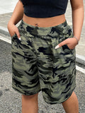 Pantaloncini casual con vita elastica e tasche, in taglia comoda, in fantasia mimetica, per donne formose